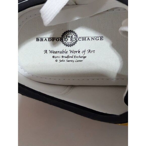 The Bradford Exchange Women's Multi-Color 2011 Wearable Art Wildlife Panda Shoe - Picture 6 of 8